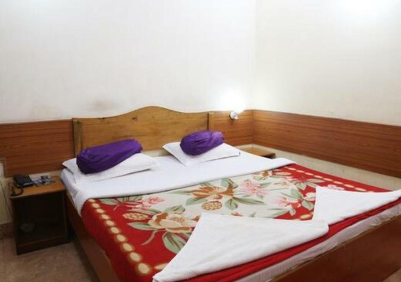 Hotel Brindavan Guwahati Ngoại thất bức ảnh