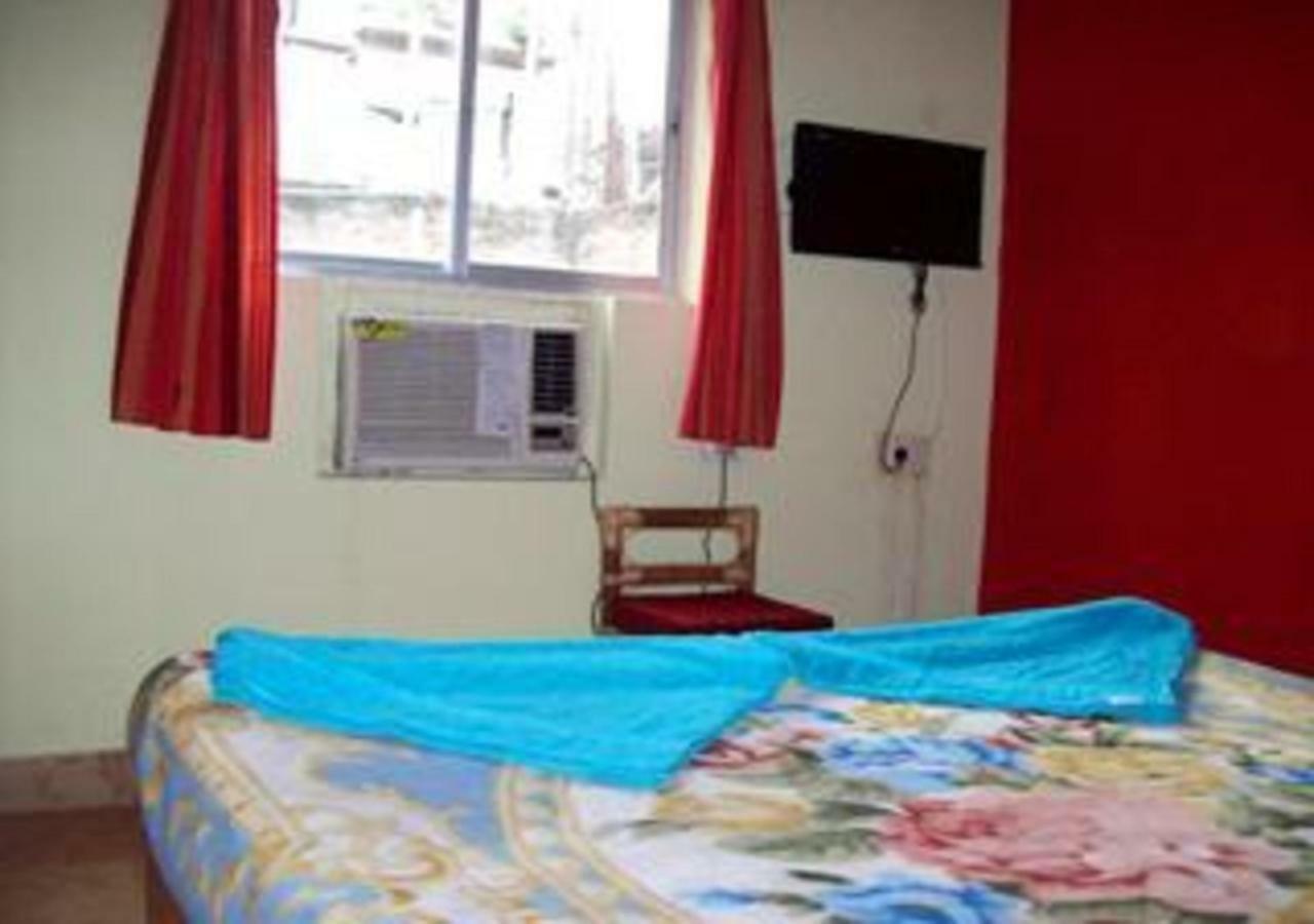 Hotel Brindavan Guwahati Ngoại thất bức ảnh